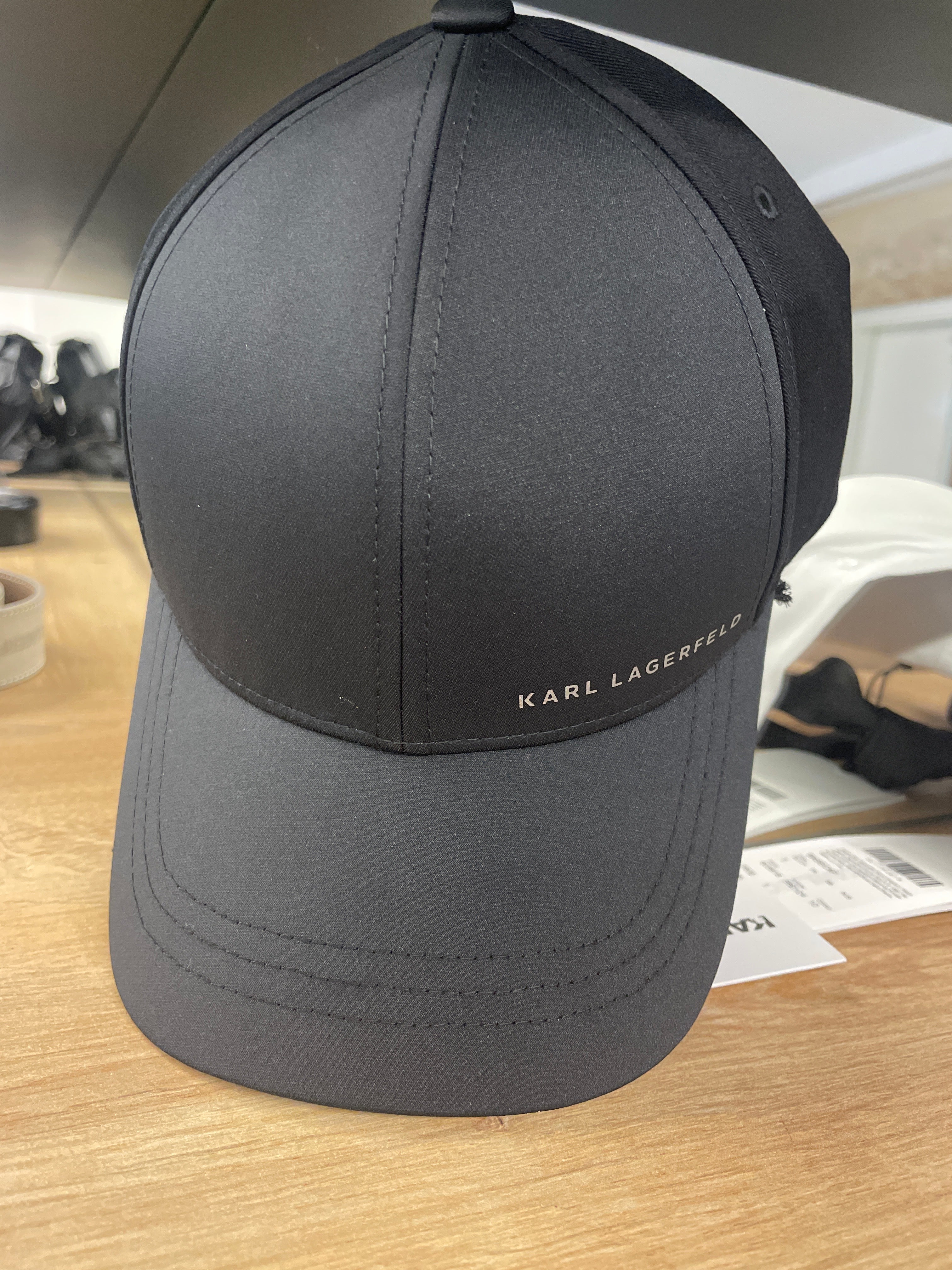 KARL LAGERFELD Cap