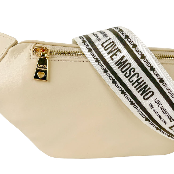 Love Moschino