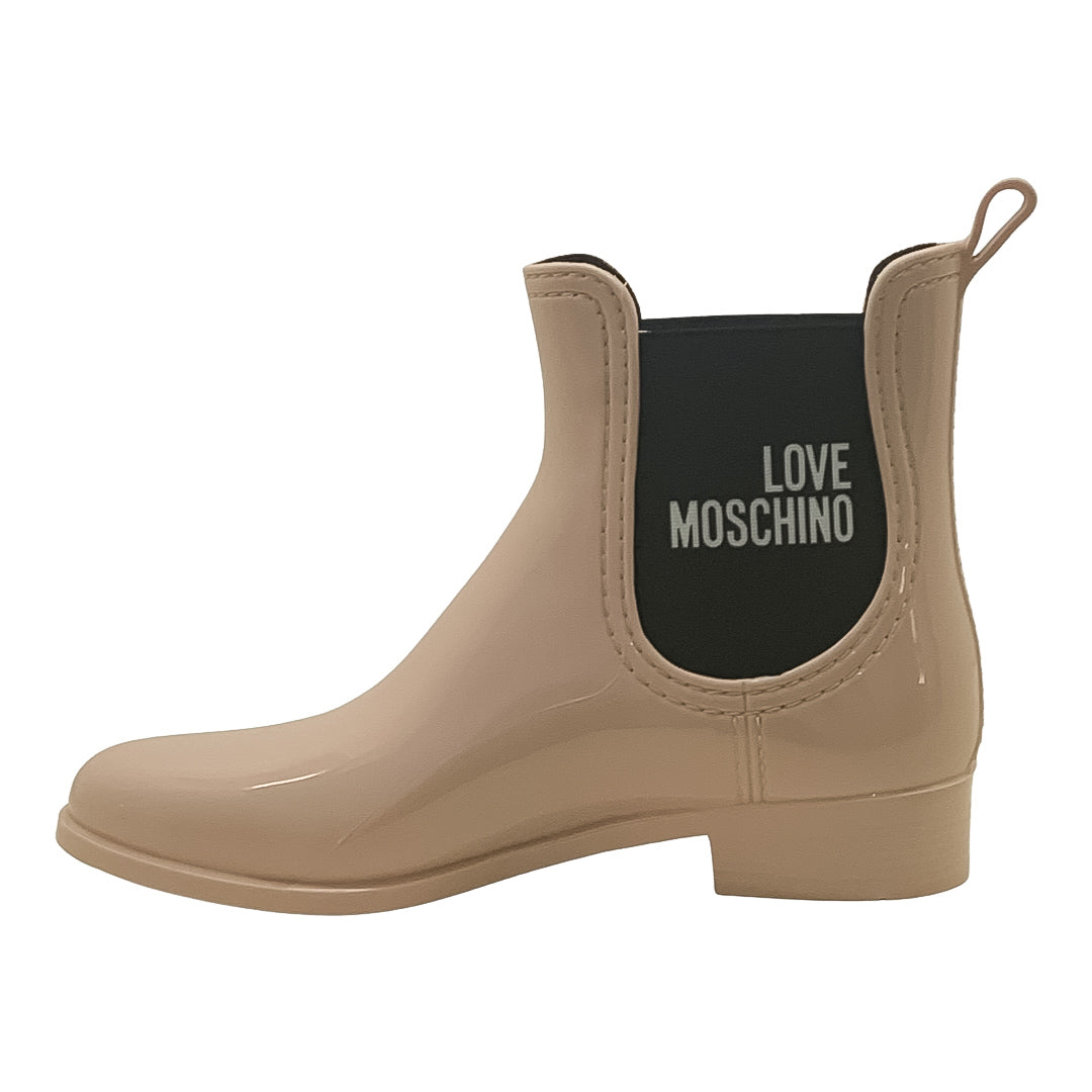 Love Moschino